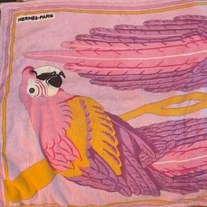 Hermès Vintage 1978 Beach Towel - Pink Parrots